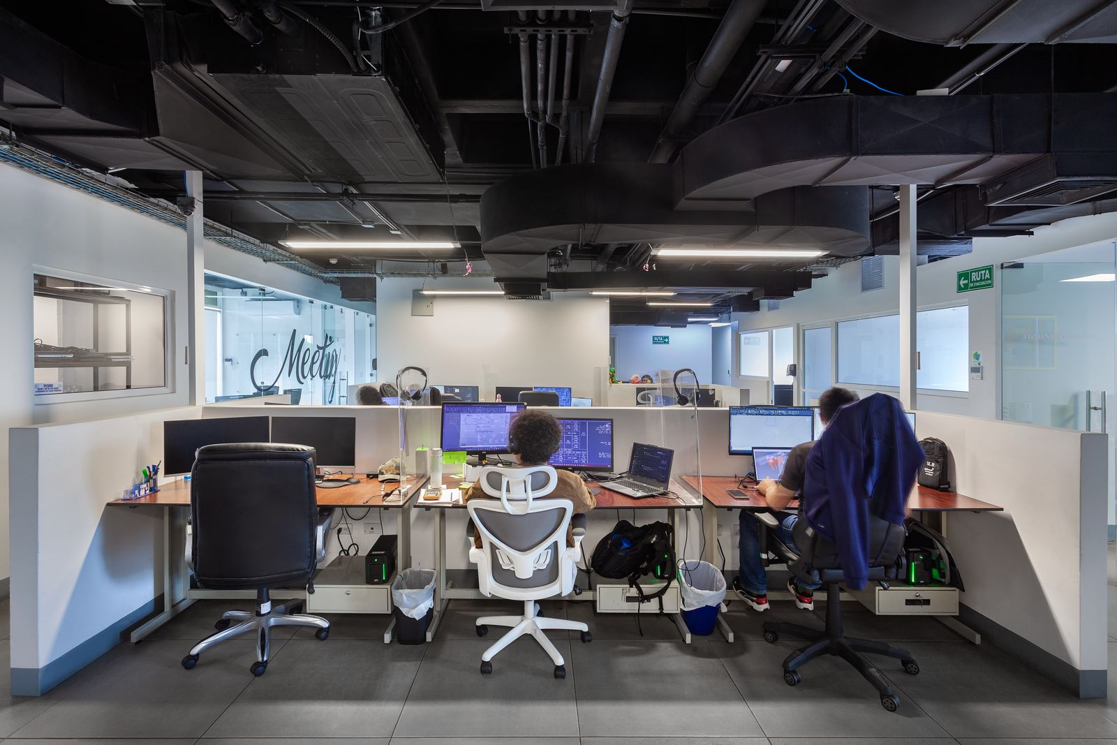 Design and engineering workstation at NicaES