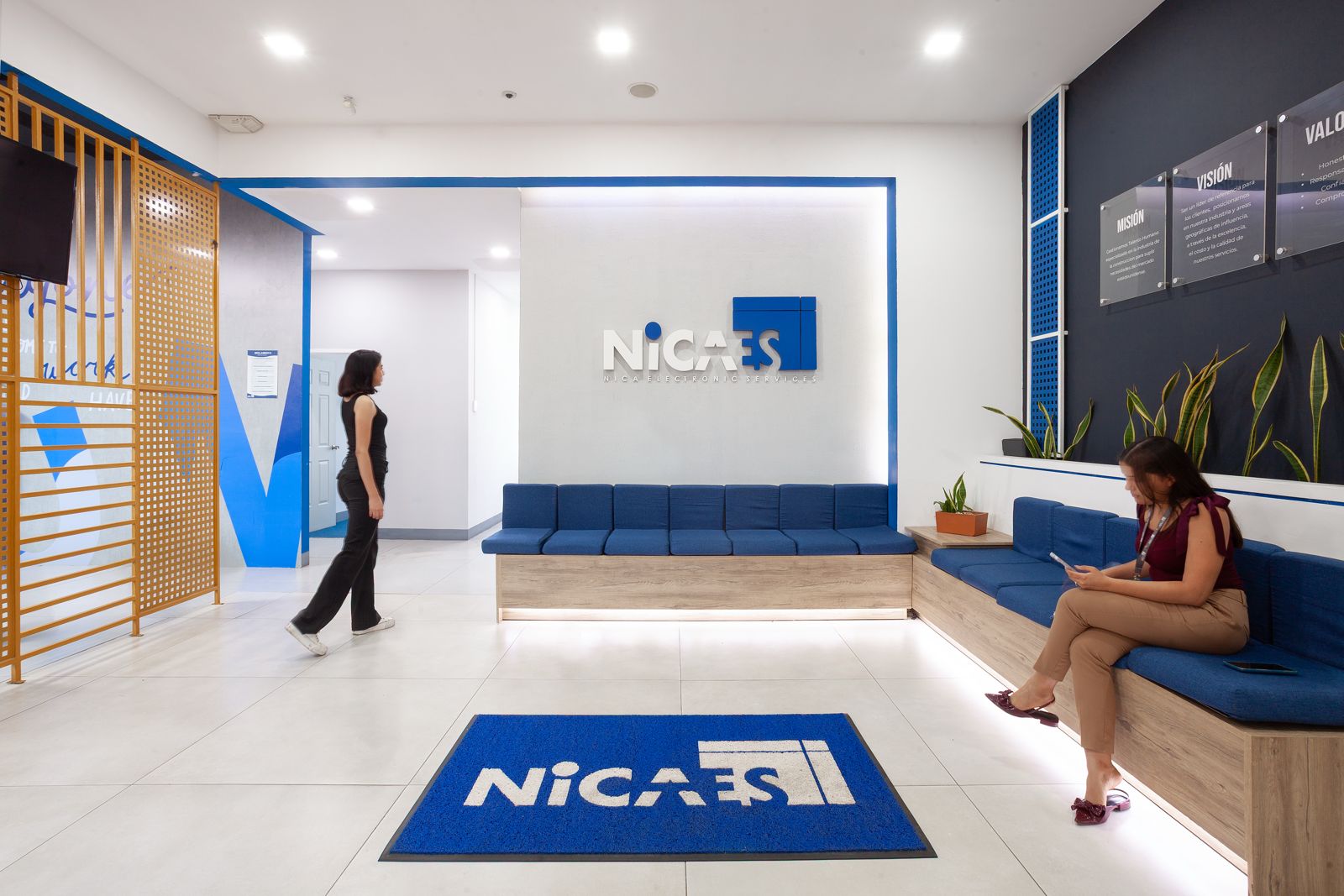Collaboration space inside the NicaES office